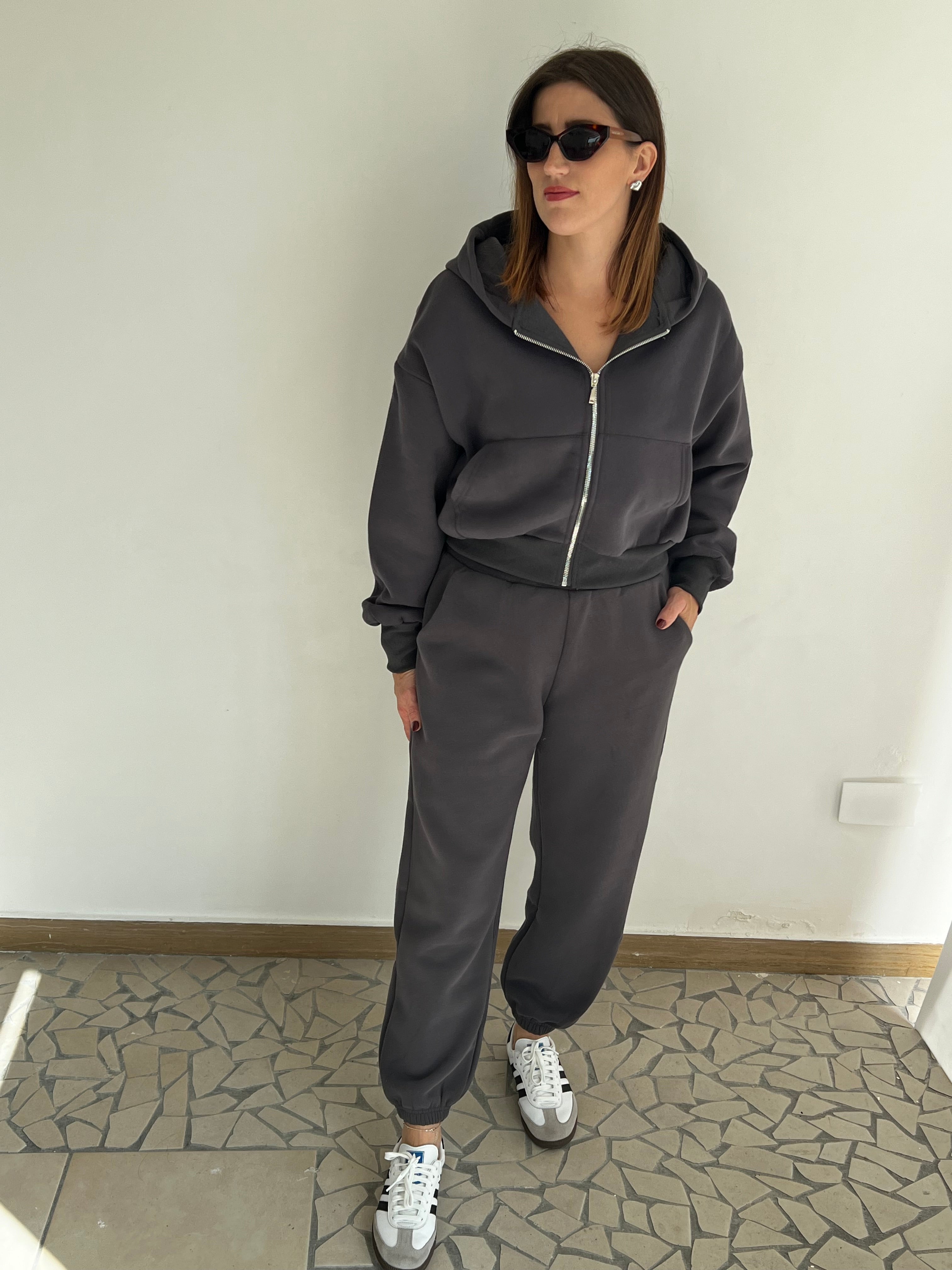 TUTA CALIFORNIA CON ZIP COLORE GRIGIO ANTRACITE