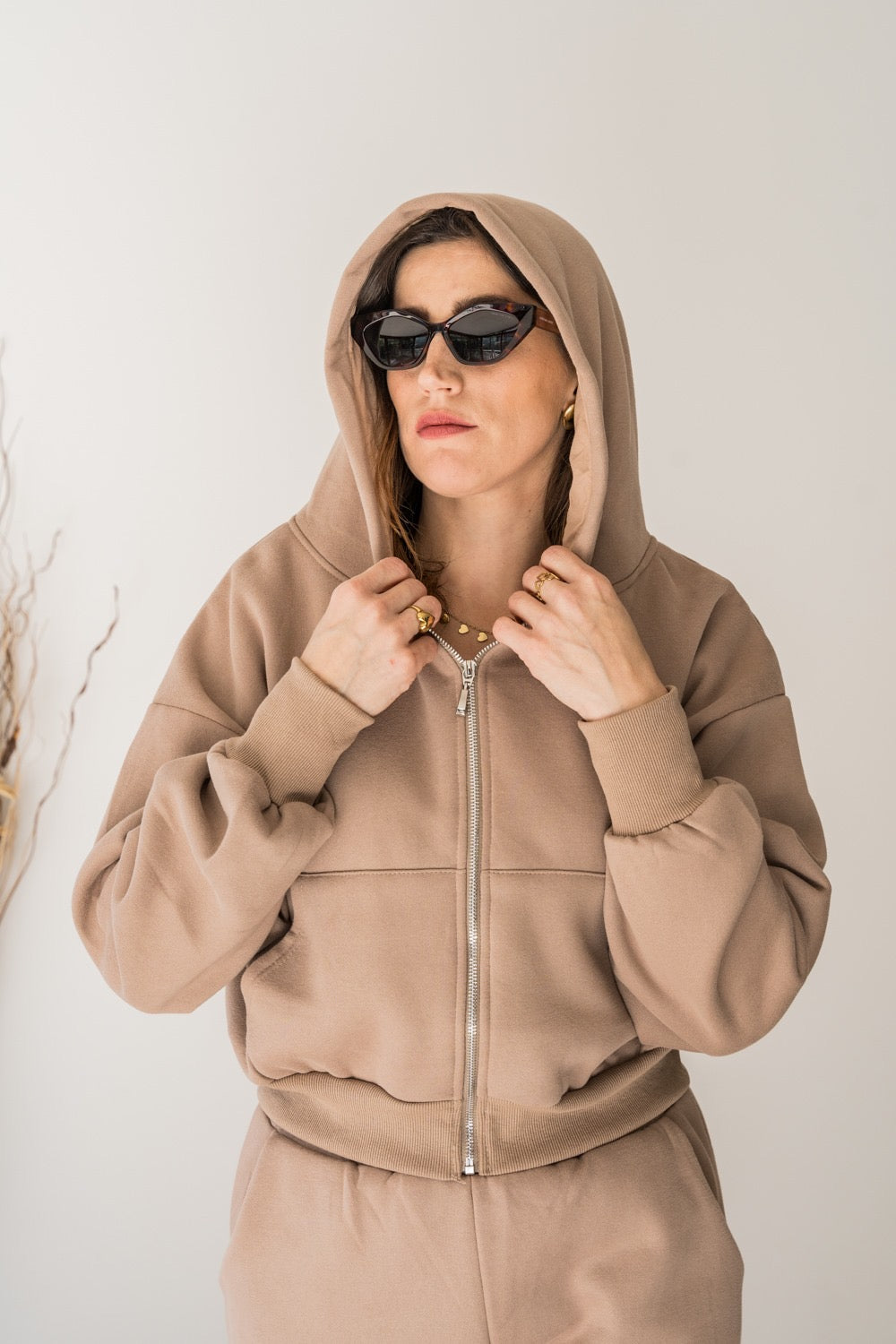 TUTA CALIFORNIA CON ZIP COLORE MOCHA MOUSSE