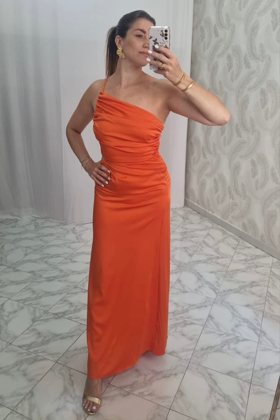 ABITO DEA IN ARANCIONE