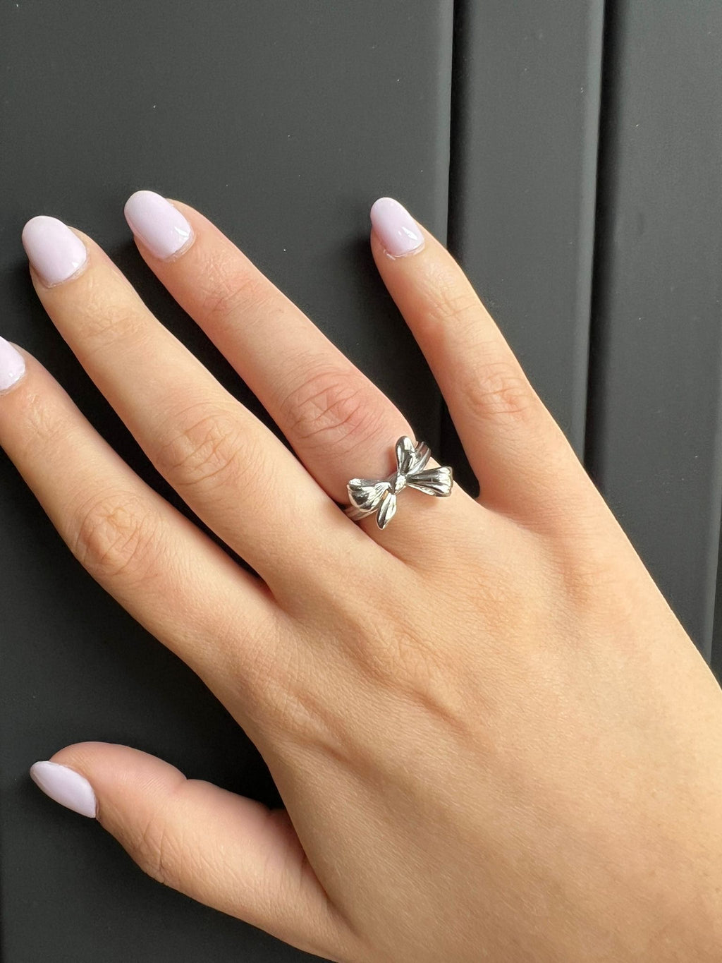 ANELLO FIOCCO MARTELLATO